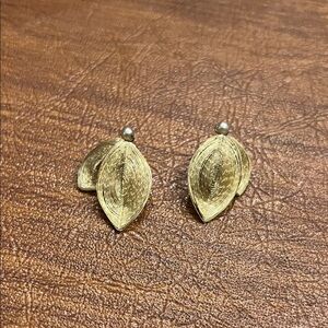 Vintage Elegant Gold Leaf Earrings made in Germany